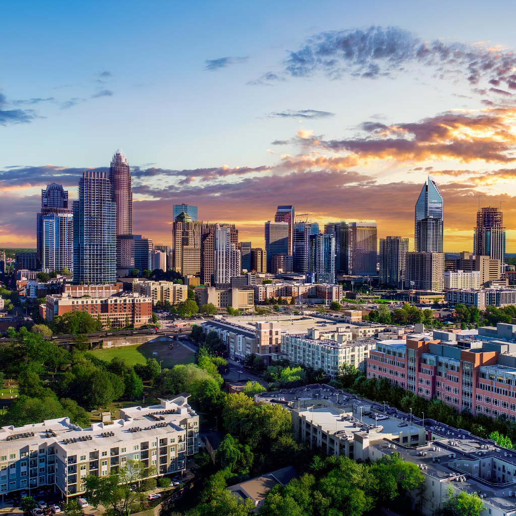 Helmwise AI Captain's Cohort™, an executive leadership event in Charlotte, North Carolina, focused on artificial intelligence, innovation, strategic growth, and business transformation.